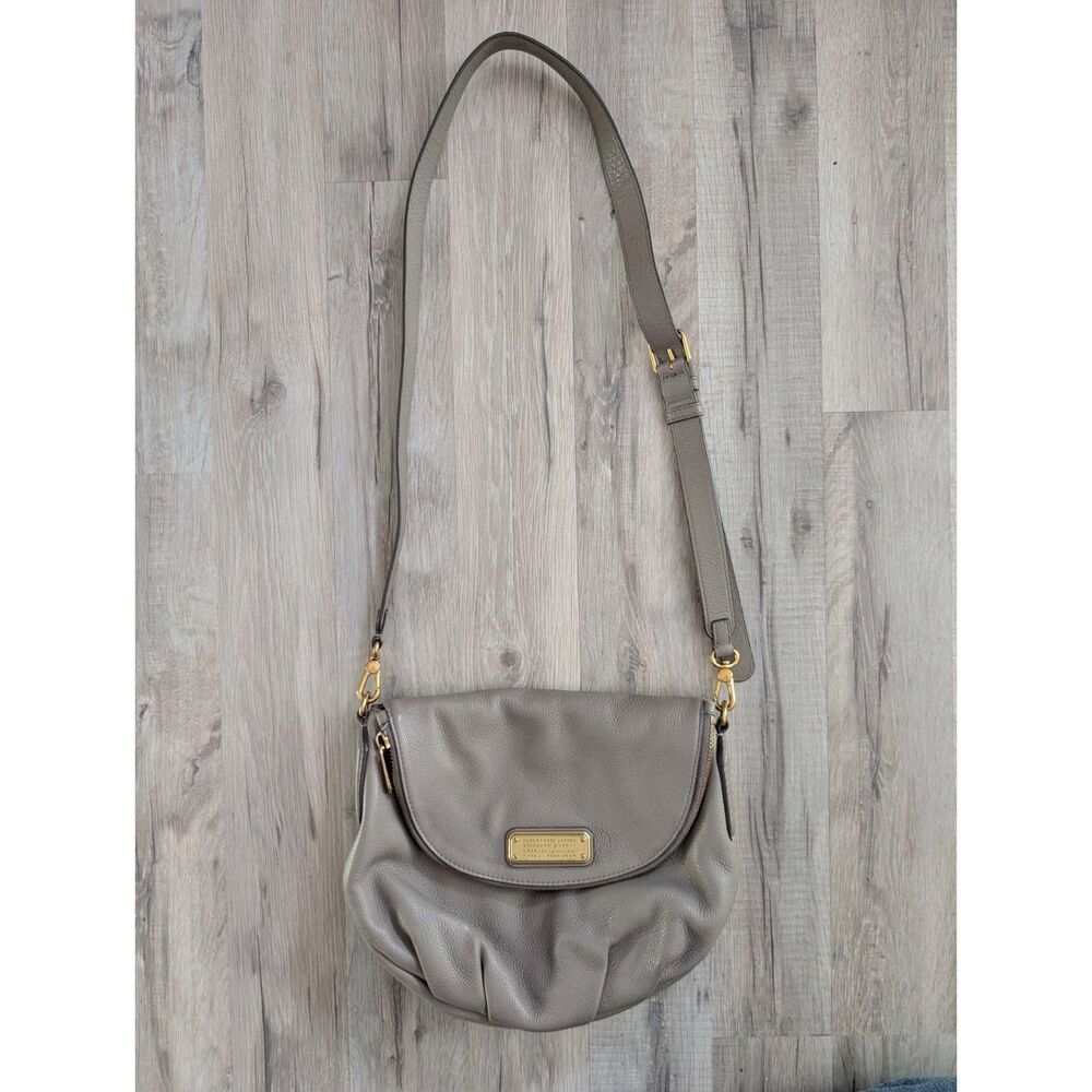 Marc by Marc Jacobs Classic Q Natasha Crossbody Bag in Taupe (C4)